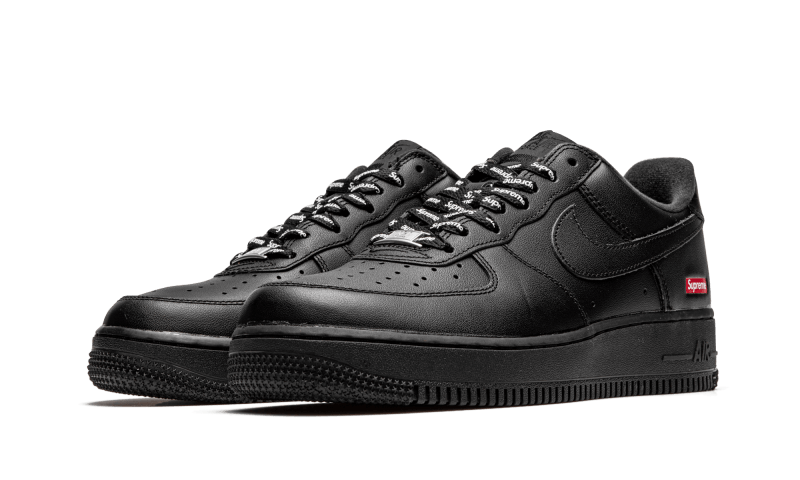 Nike Air Force 1 Low Black Supreme, Trinity Sneakers