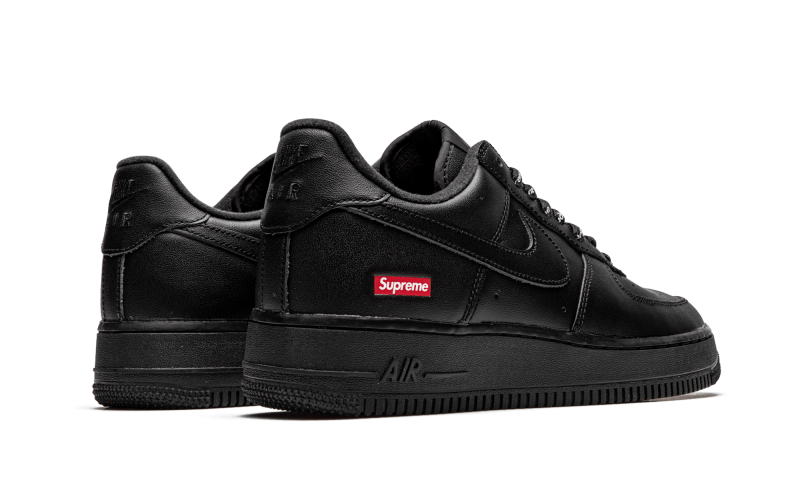 Nike Air Force 1 Low Black Supreme, Trinity Sneakers