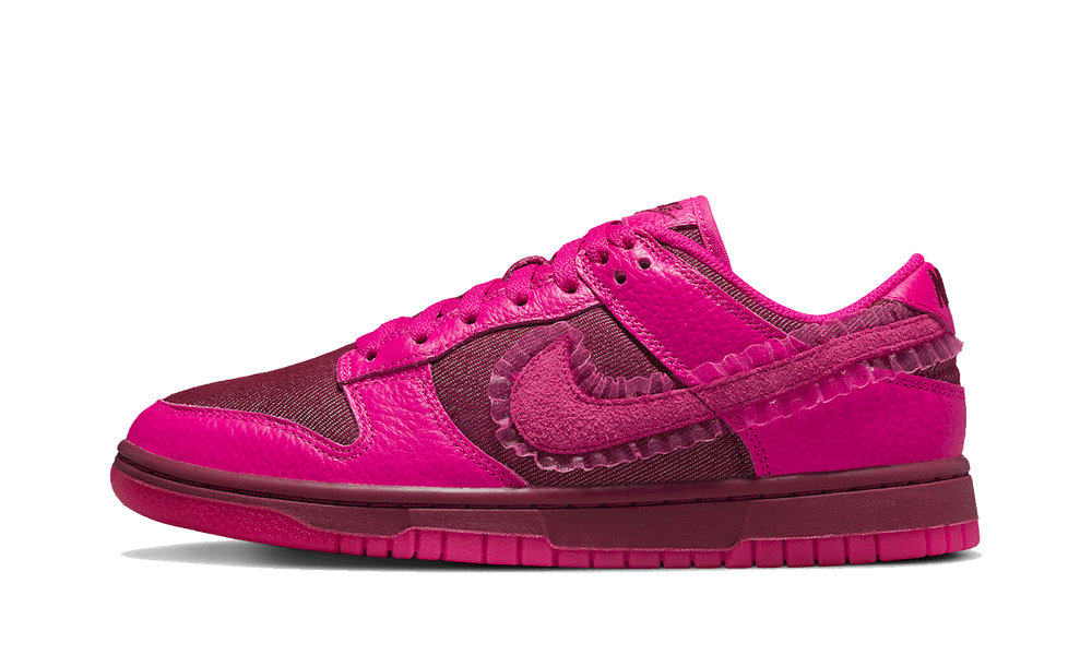 Nike Dunk Low Valentine's Day 2022 (W) - Trinity Sneakers