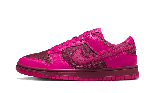 Nike Dunk Low Valentine's Day 2022 (W) - Trinity Sneakers