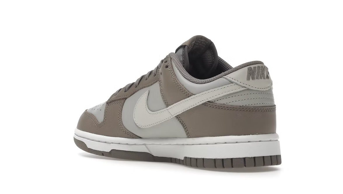 Dunk Low Bone Beige - Trinity Sneakers