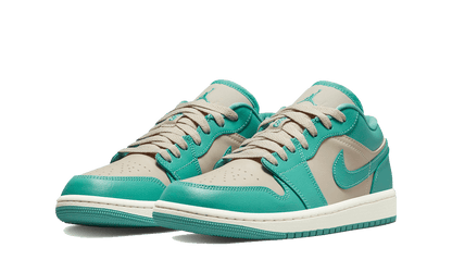 Air Jordan 1 Low Tropical Twist - Trinity Sneakers